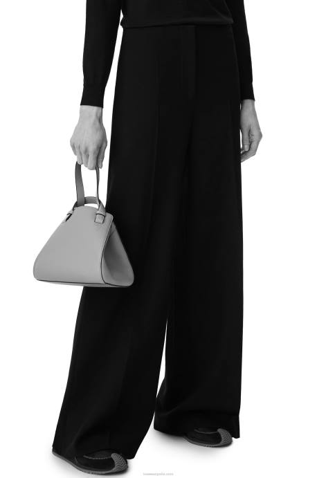 Loewe mujer bolso hammock nugget de napa de becerro LP64499 blanco suave