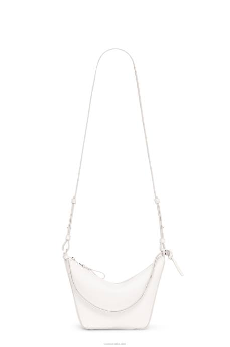 Loewe mujer bolso hobo mini hammock de piel de becerro clásica LP64324 blanco suave