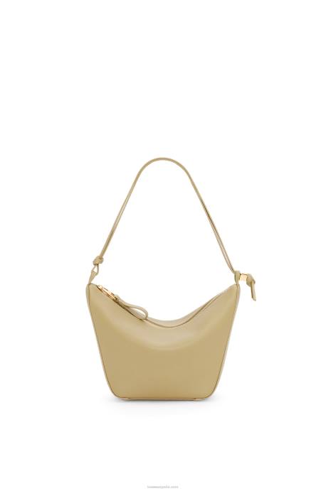 Loewe mujer bolso hobo mini hammock de piel de becerro clásica LP64325 arcilla verde