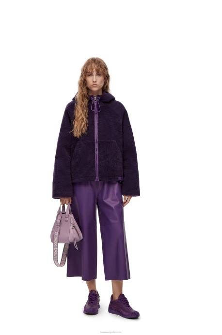 Loewe mujer hamaca compacta de piel de becerro satinada LP64312 glaseado de berenjena pálido