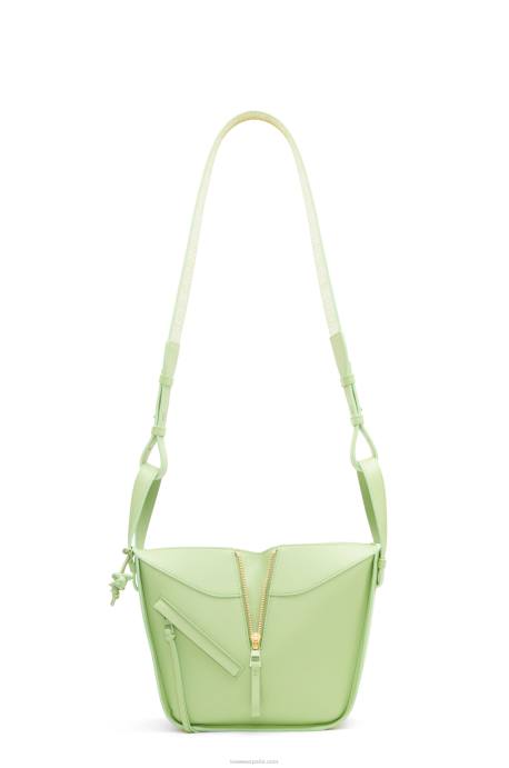 Loewe mujer hamaca compacta de piel de becerro satinada LP64408 esmalte verde lima
