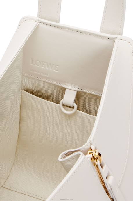 Loewe mujer hamaca compacta de piel de becerro satinada LP64462 esmalte blanco