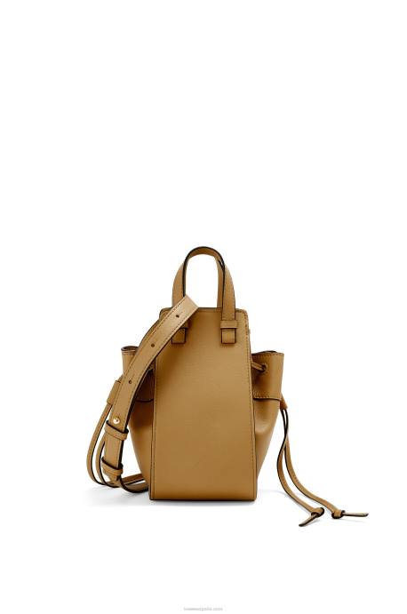 Loewe mujer mini hamaca con cordón en piel de becerro clásica LP64243 verde ocre