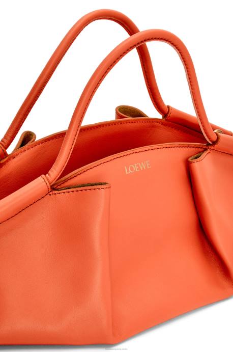Loewe mujer bolso paseo pequeño de piel de becerro napa brillante LP64349 amanecer naranja