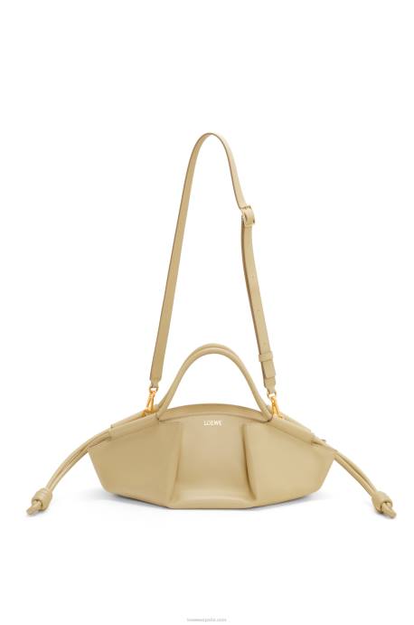 Loewe mujer bolso paseo pequeño de piel de becerro napa brillante LP64350 arcilla verde