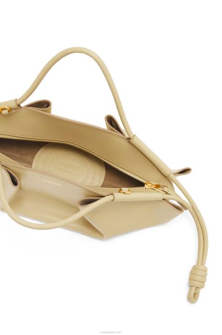 Loewe mujer bolso paseo pequeño de piel de becerro napa brillante LP64350 arcilla verde
