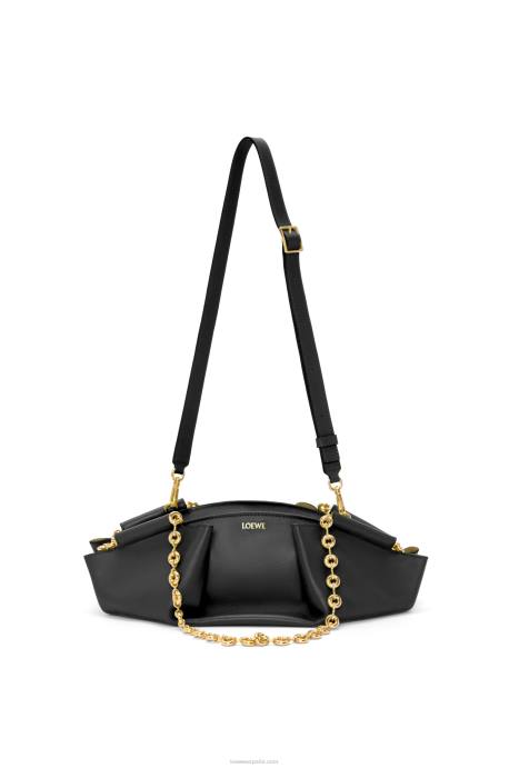 Loewe mujer bolso paseo pequeño de piel de becerro napa brillante con cadena LP64402 negro