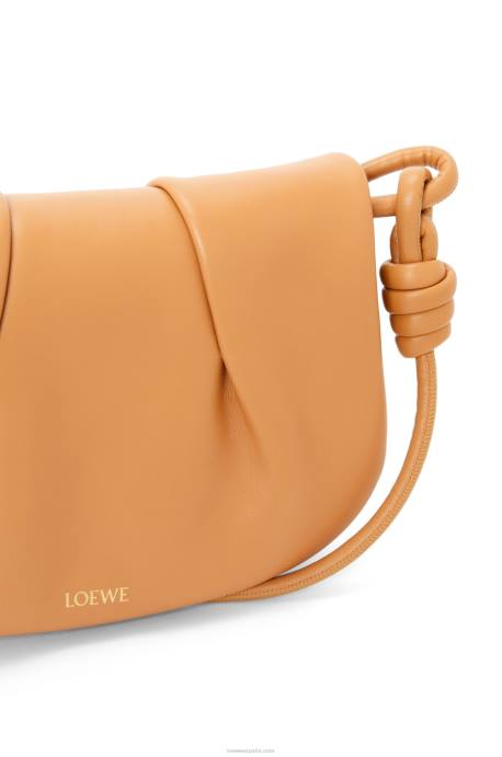 Loewe mujer bolso satchel paseo de piel de becerro napa brillante LP64334 cálido desierto