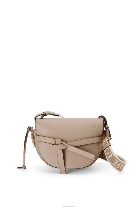 Loewe mujer bolso gate pequeño en suave piel de becerro y jacquard LP64255 arena