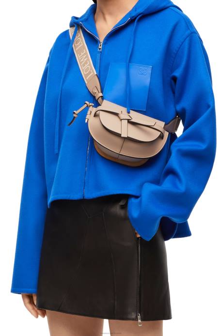 Loewe mujer bolso mini gate dual de suave piel de becerro y jacquard LP64218 arena