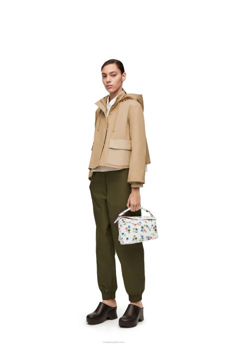 Loewe mujer bolso pequeño con borde rompecabezas de flores de piel de becerro satinada LP64394 blanco/multicolor