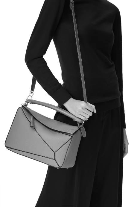 Loewe mujer bolso puzzle de suave piel de becerro graneada LP64409 arena