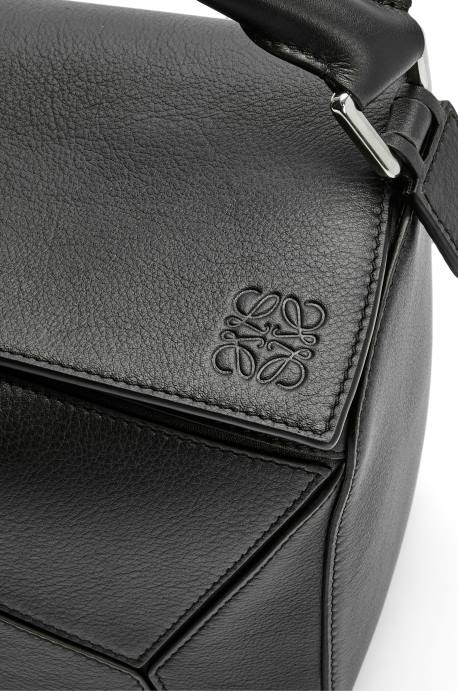 Loewe mujer bolso puzzle en piel de becerro clásica LP64479 negro