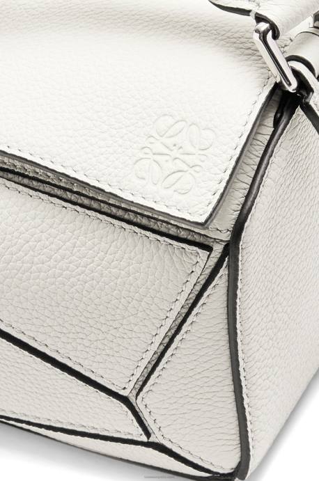 Loewe mujer bolso puzzle mini de suave piel de becerro granulada LP64203 blanco suave