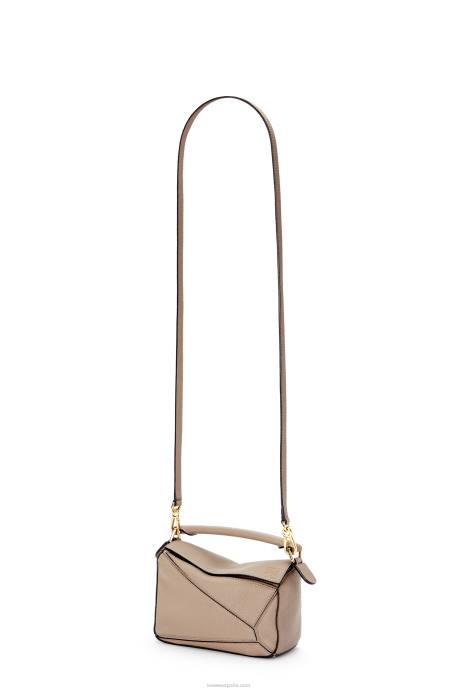 Loewe mujer bolso puzzle mini de suave piel de becerro granulada LP64220 arena