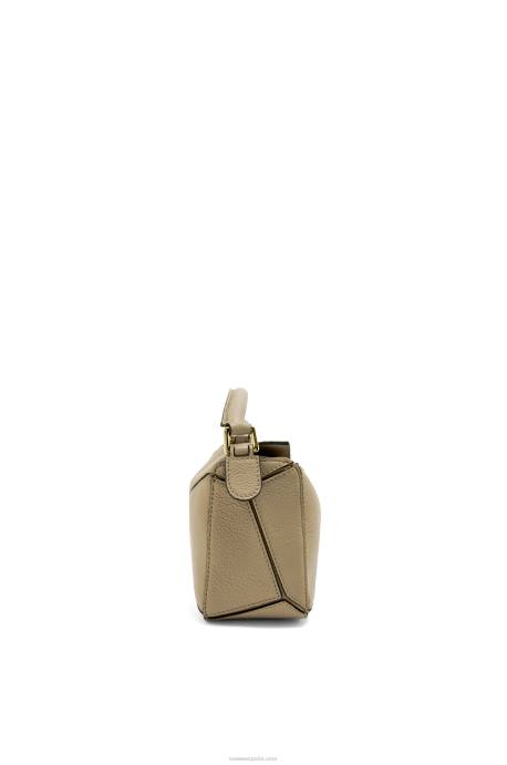 Loewe mujer bolso puzzle mini de suave piel de becerro granulada LP64560 alcachofa verde