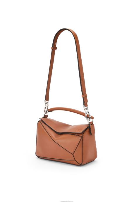 Loewe mujer bolso puzzle pequeño de piel de becerro clásica LP64364 broncearse