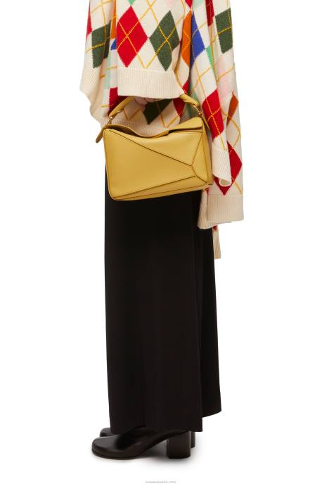 Loewe mujer bolso puzzle pequeño de piel de becerro clásica LP64365 ocre brillante