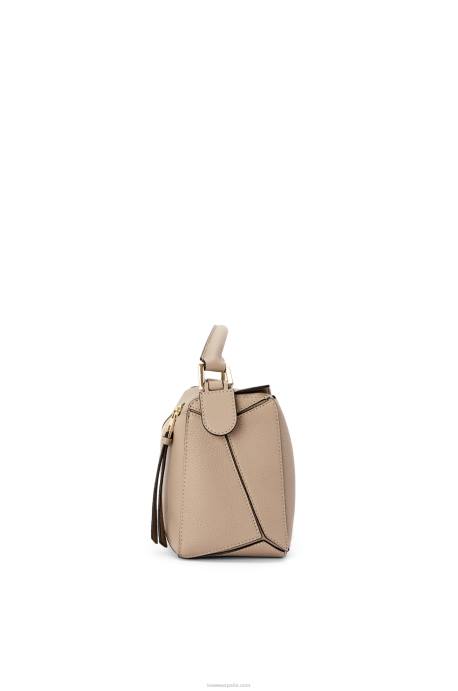 Loewe mujer bolso puzzle pequeño de suave piel de becerro granulada LP64397 arena