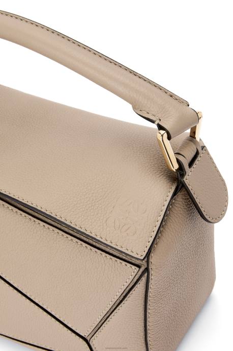 Loewe mujer bolso puzzle pequeño de suave piel de becerro granulada LP64397 arena