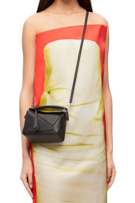 Loewe mujer minibolso puzzle de piel de becerro clásica LP64200 negro