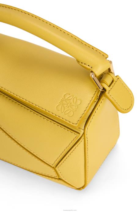 Loewe mujer minibolso puzzle de piel de becerro clásica LP64201 ocre brillante