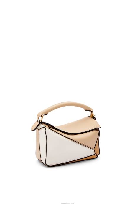 Loewe mujer minibolso puzzle de piel de becerro clásica LP64233 beige polvoriento/blanco suave