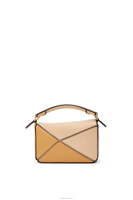 Loewe mujer minibolso puzzle de piel de becerro clásica LP64233 beige polvoriento/blanco suave