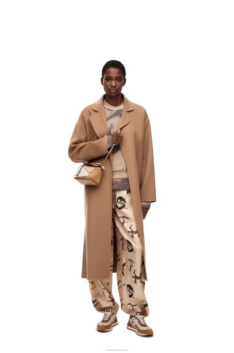 Loewe mujer minibolso puzzle de piel de becerro clásica LP64233 beige polvoriento/blanco suave