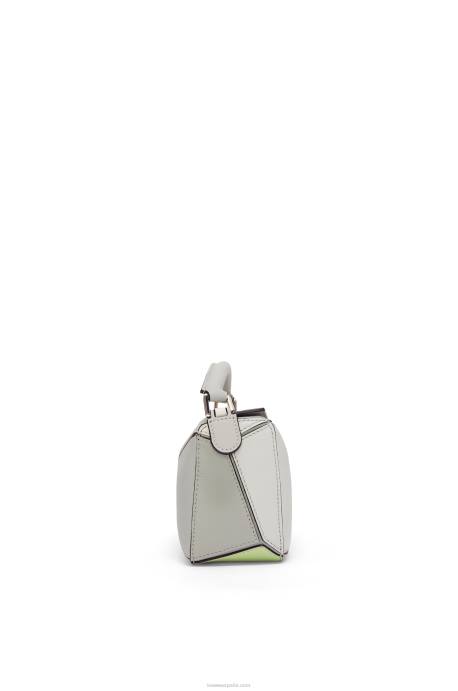 Loewe mujer minibolso puzzle de piel de becerro clásica LP64257 gris ceniza/celadón claro