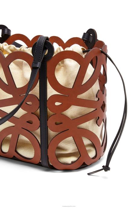 Loewe mujer bolso shopper con anagrama recortado de piel de becerro LP64127 broncearse