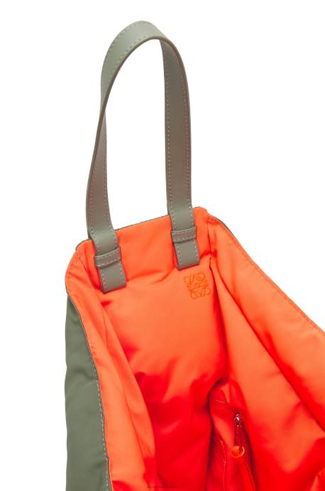 Loewe mujer bolso tote hamaca reversible de nailon LP64446 caqui de la vendimia