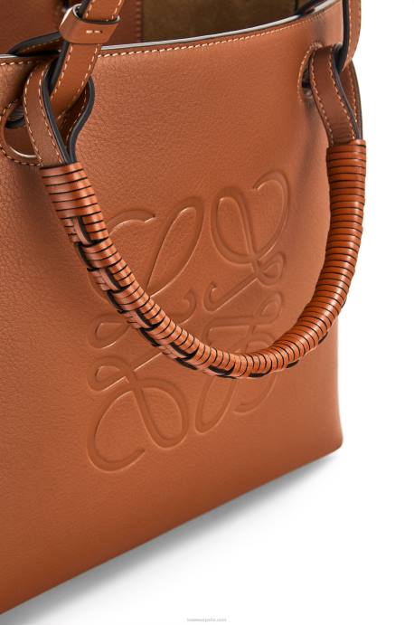 Loewe mujer bolso tote pequeño con anagrama en piel de becerro clásica LP64124 broncearse