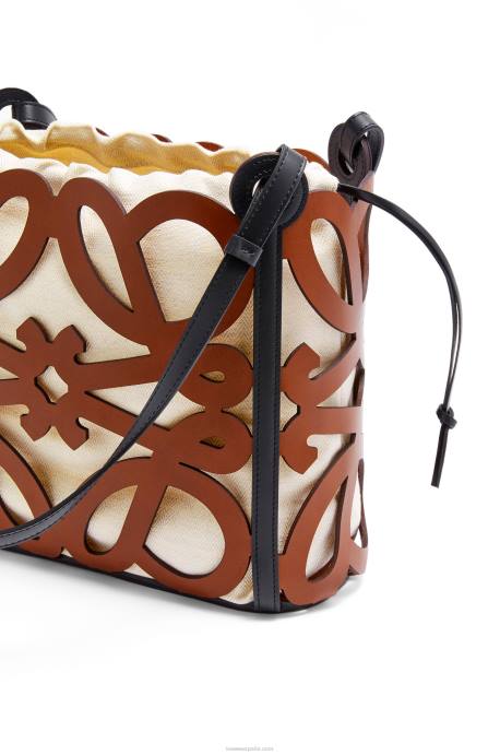 Loewe mujer bolso tote pequeño con anagrama recortado de piel de becerro LP64125 broncearse