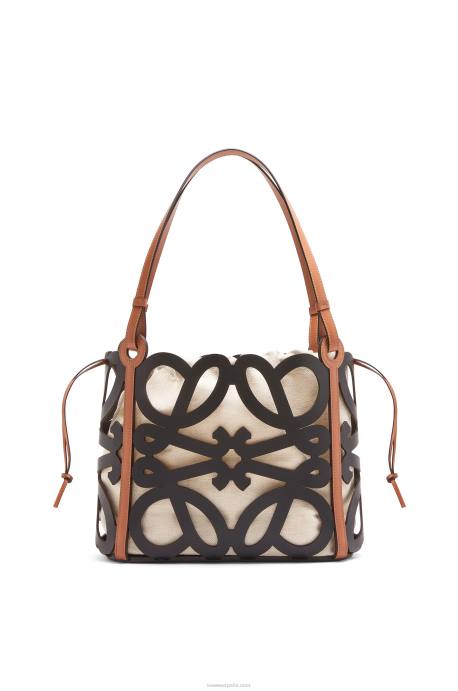 Loewe mujer bolso tote pequeño con anagrama recortado de piel de becerro LP64126 negro