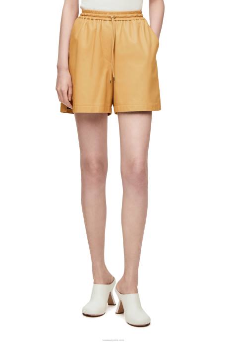 Loewe mujer shorts elásticos en napa LP641114 arena/mantequilla
