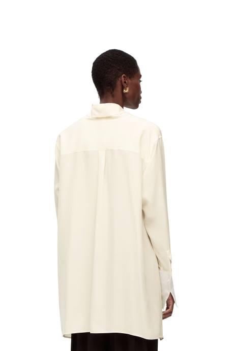 Loewe mujer Blusa de seda con solapa y anagrama LP64918 Marfil