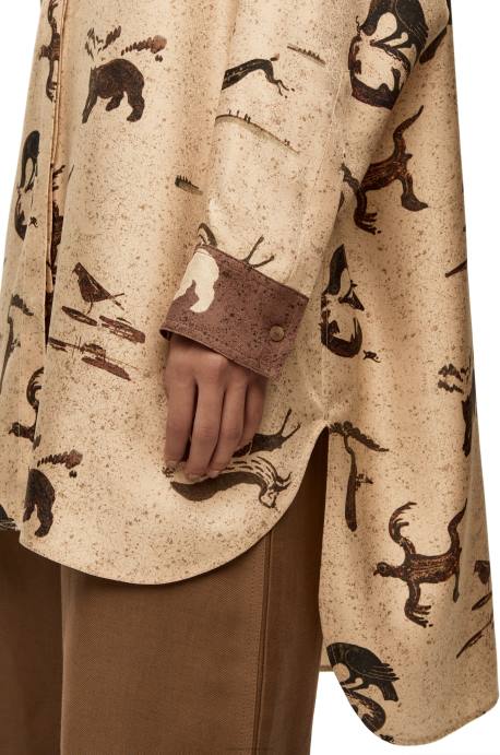 Loewe mujer camisa oversize de seda con estampado animal LP64929 beige claro/marrón