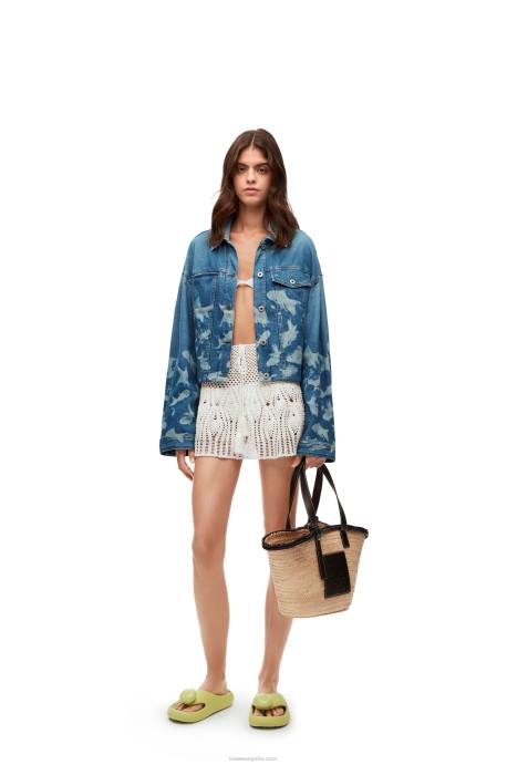 Loewe mujer chamarra corta de pescado en denim LP641169 azul claro/blanco