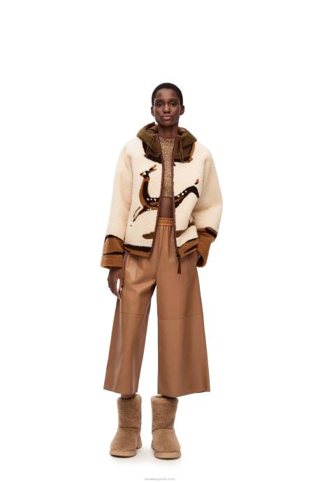 Loewe mujer chaqueta con capucha de borrego LP641126 blanquecino/marrón