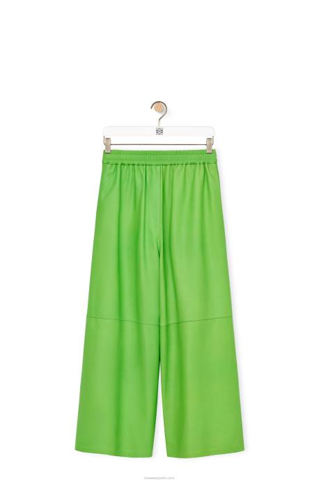 Loewe mujer pantalones capri de napa LP641111 verde flúor