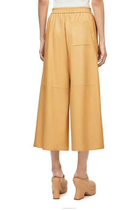 Loewe mujer pantalones capri de napa LP641113 arena/mantequilla
