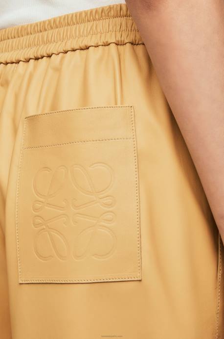 Loewe mujer pantalones capri de napa LP641113 arena/mantequilla