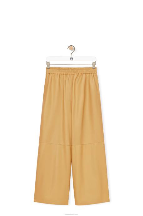 Loewe mujer pantalones capri de napa LP641113 arena/mantequilla