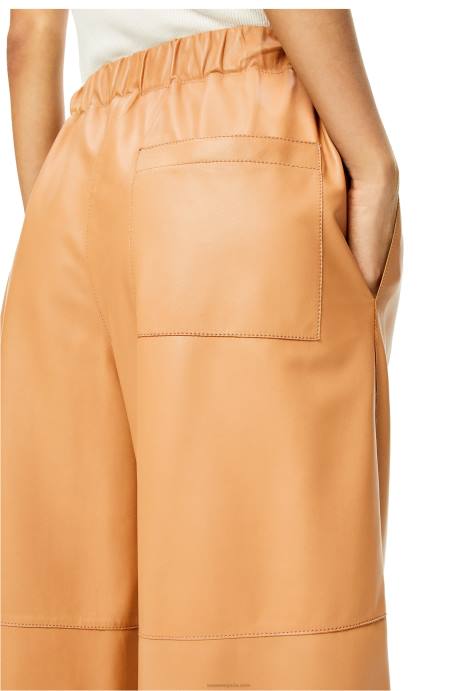 Loewe mujer pantalones capri elásticos LP641146 manteca