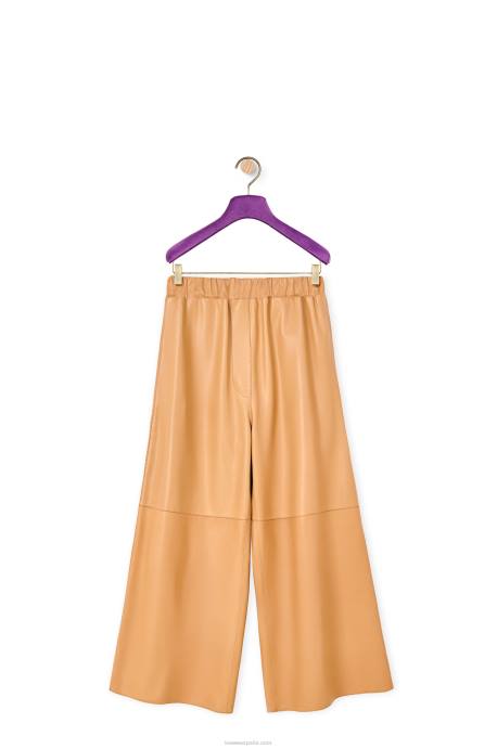 Loewe mujer pantalones capri elásticos LP641146 manteca