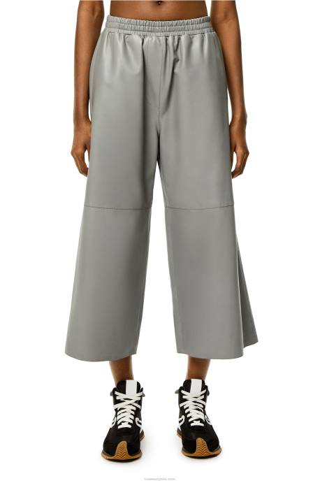 Loewe mujer pantalones tobilleros de napa de cordero LP641143 gris