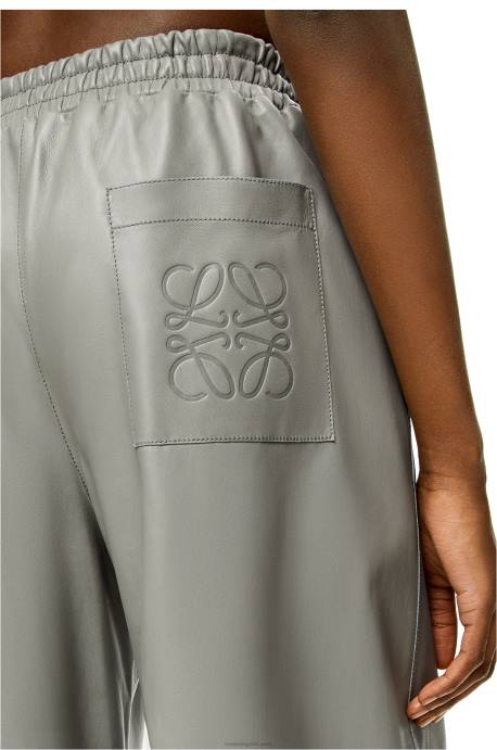 Loewe mujer pantalones tobilleros de napa de cordero LP641143 gris