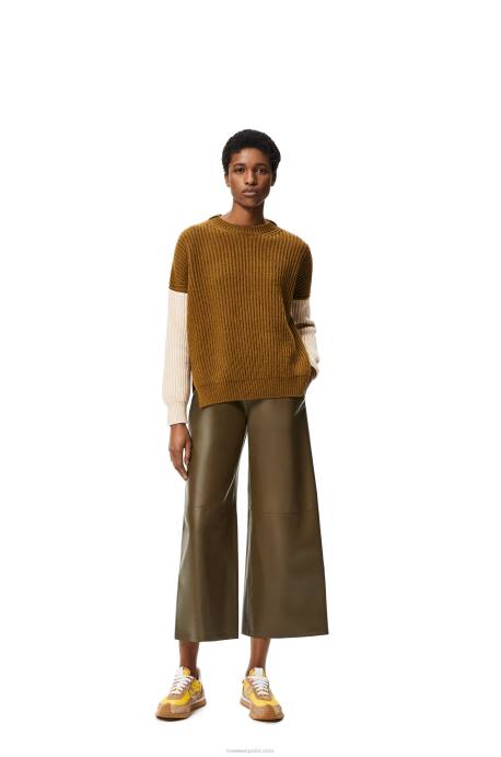 Loewe mujer pantalones tobilleros de napa de cordero LP641152 verde caqui