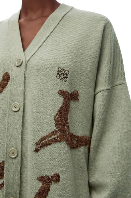 Loewe mujer cárdigan asimétrico de ciervo en lana LP64995 sabio